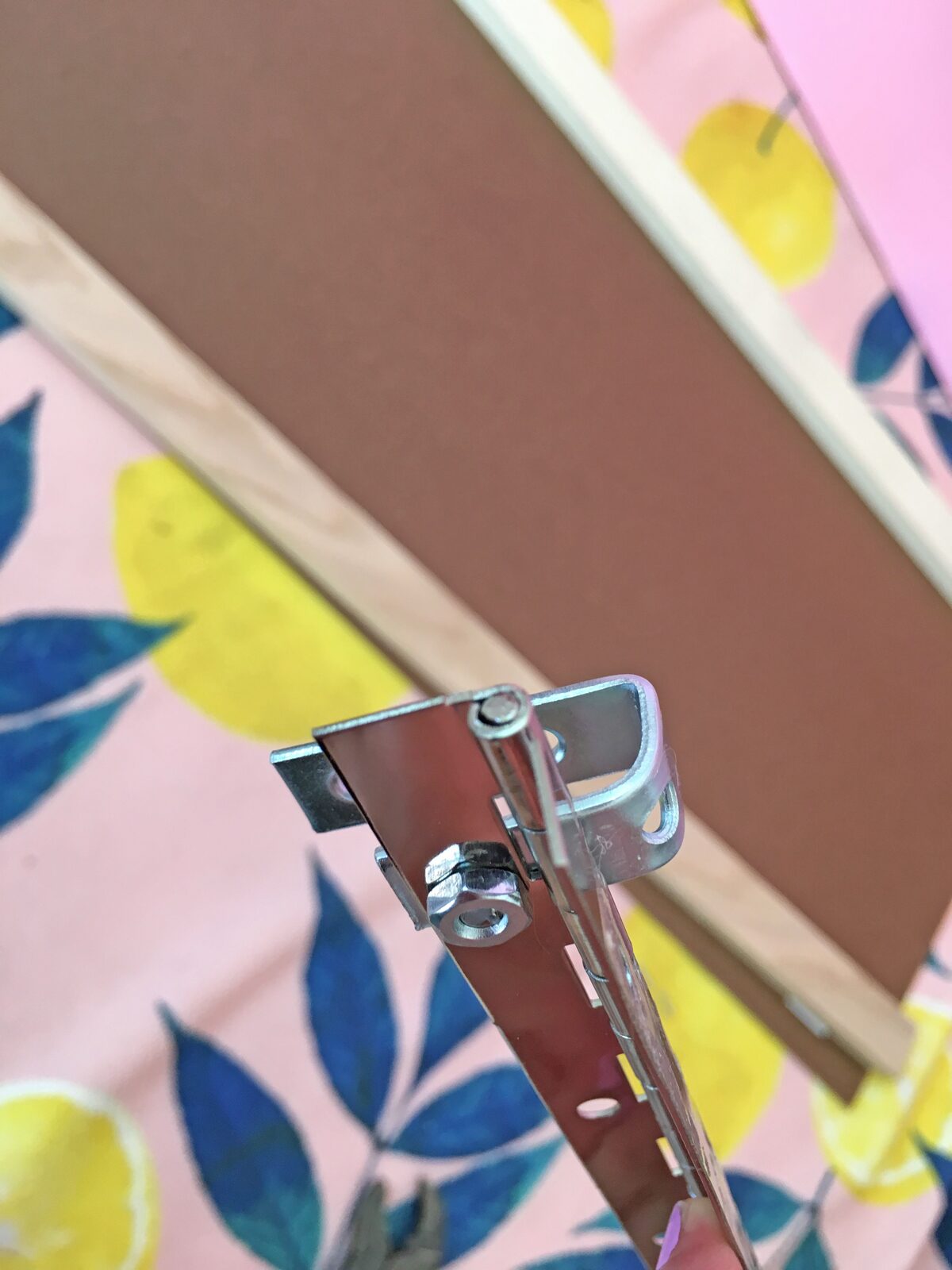 How to build a dog ramp tutorial - attach the U-brackets to the hinge using philps flat head screws