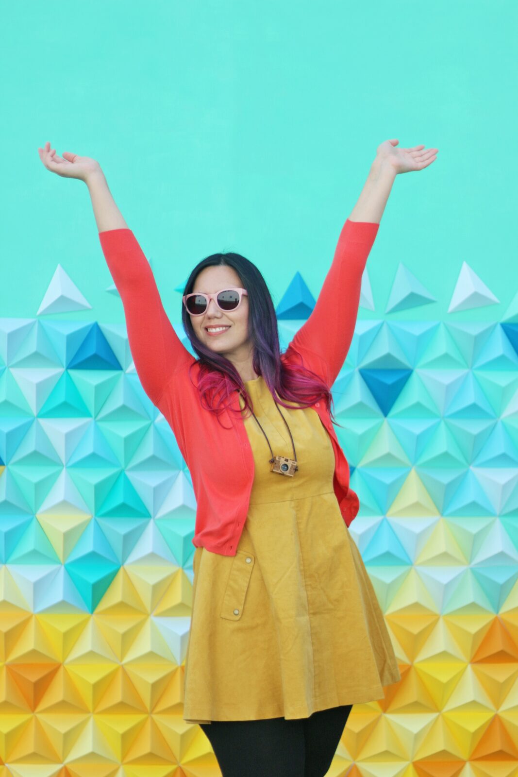 Origami Triangles Backdrop for stage and photos by Dapper Animals