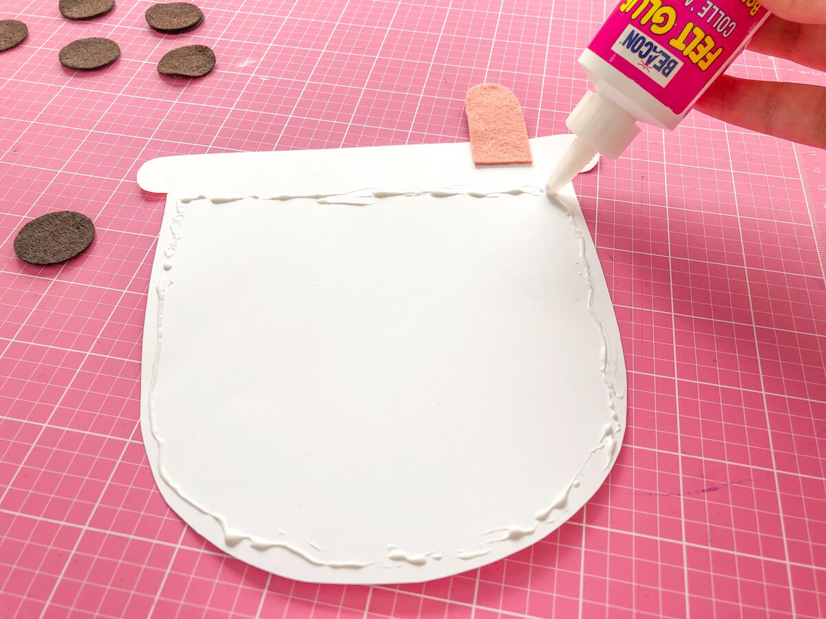 Felt Bubble Tea Banner Tutorial: Glue Bubble Tea shape