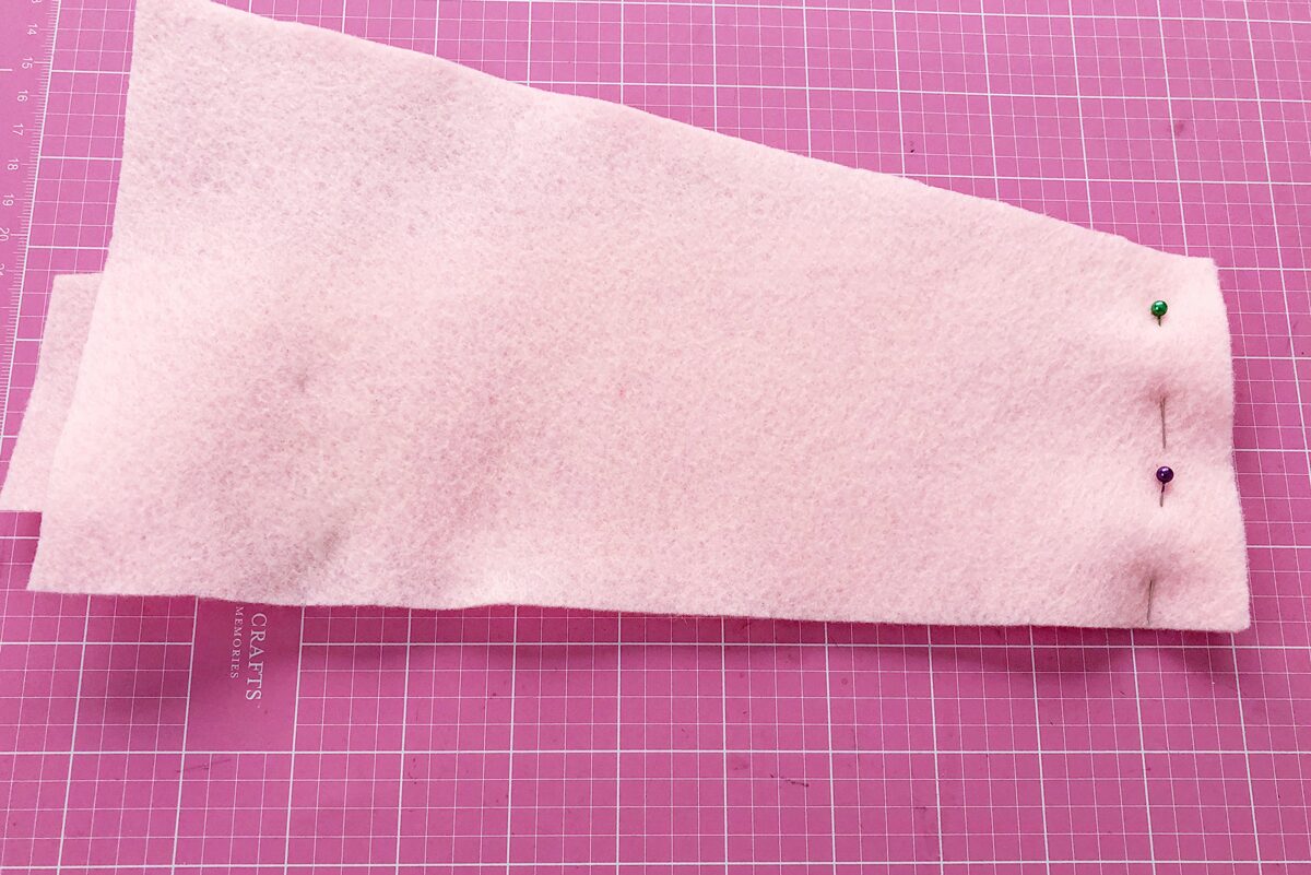 Felt Ice Cream Pin Cushion Tutorial sew felt together